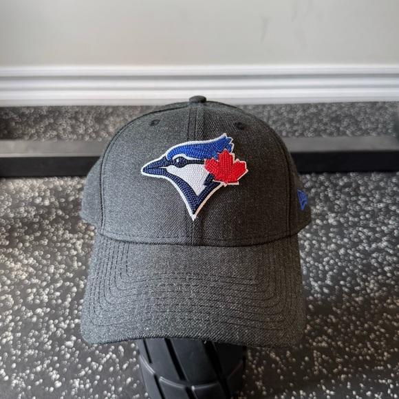 Blue Jays Velcroback Baseball Cap - Picture 1 of 4